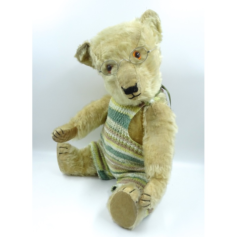 Sold (1950) Buster