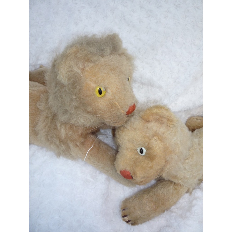 SOLD (1950) Label Leo and Leonora 75