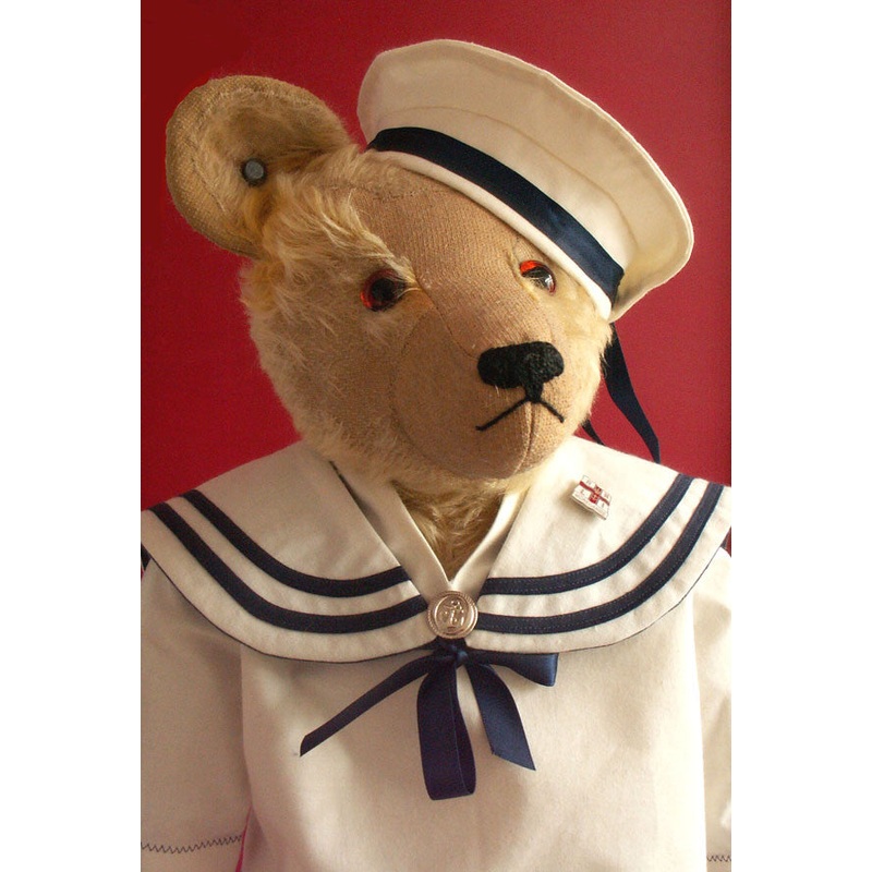 z(1930) A Wishbone Button Big Ted