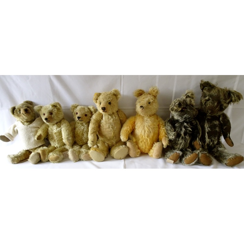x(1930) Teddy Toys. Winnie-the-Pooh with group
