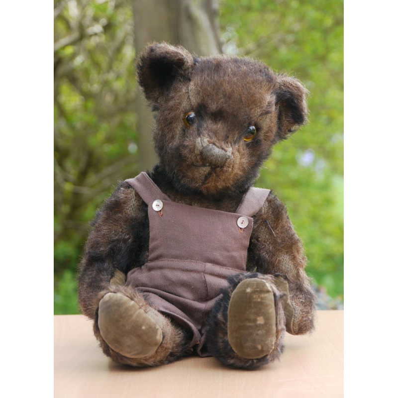 z(1930/40). Bobby. Invicta. Showcased by Josie Rockett