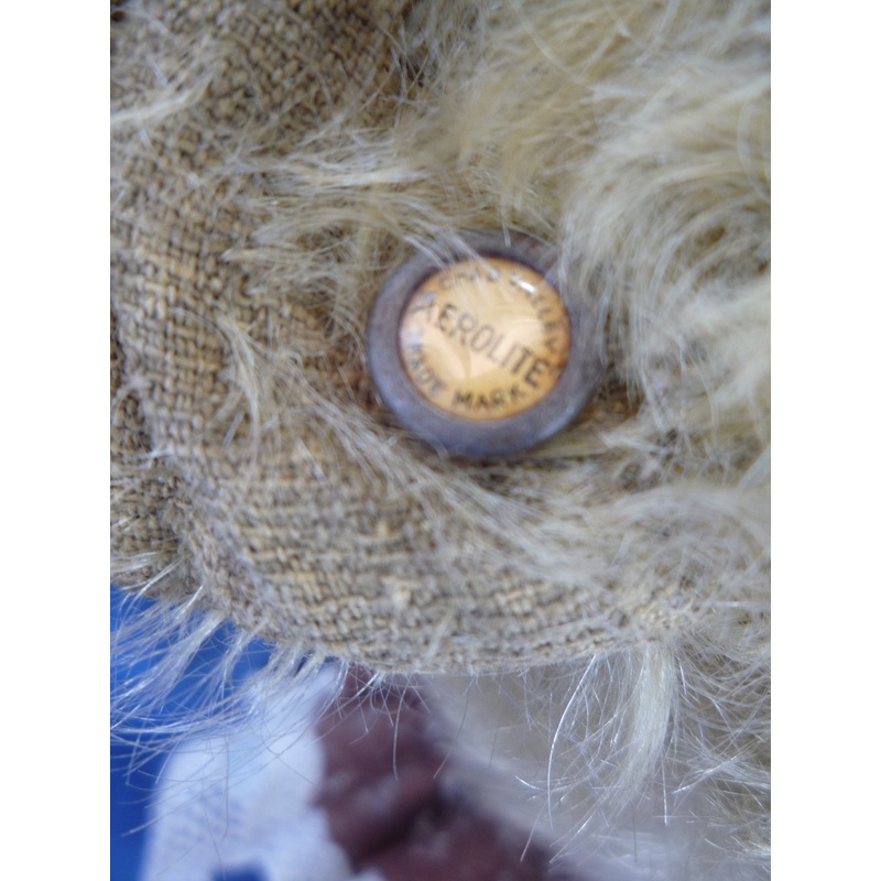 (1923-26) Early button. CHAD VALLEY AEROLITE Trade Mark