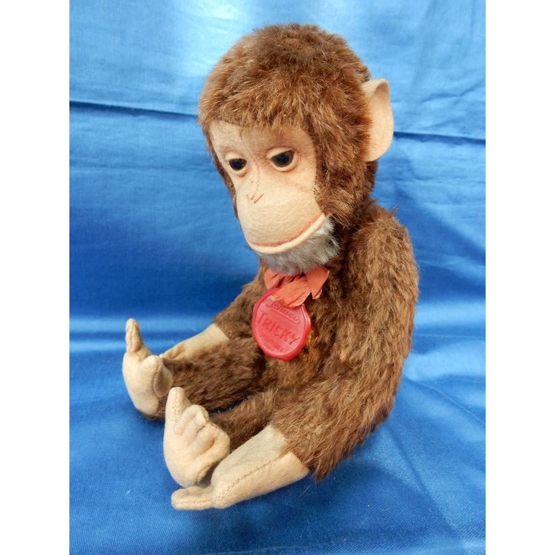 zSchuco (1950) Tricky Yes/No Monkey. Showcased by Evelyn Chambers