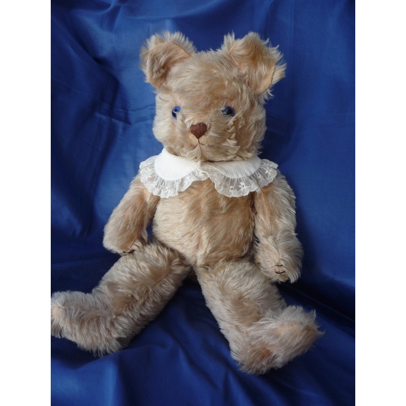 SOLD Knickerbocker (1950) Big Blue Eyes