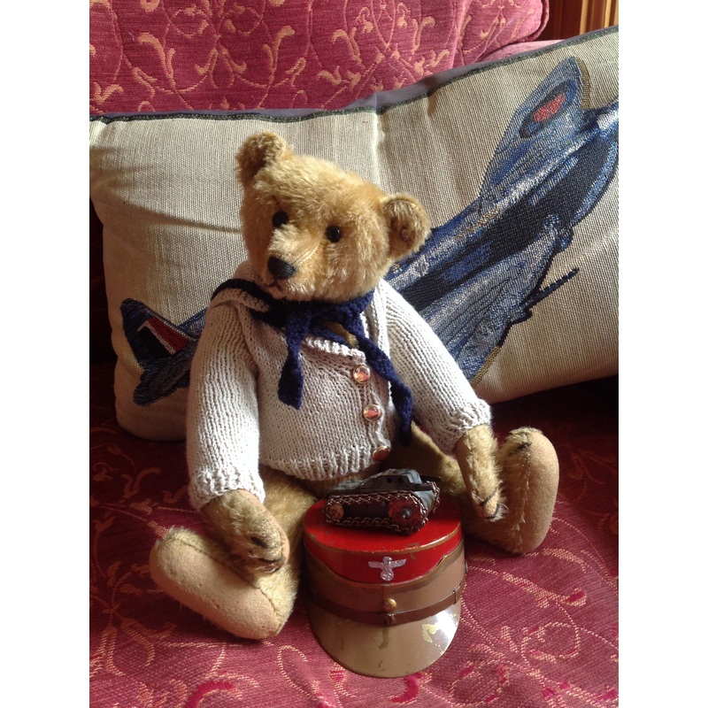23 CC4 Antique Dressed Steiff. Lita Morgan