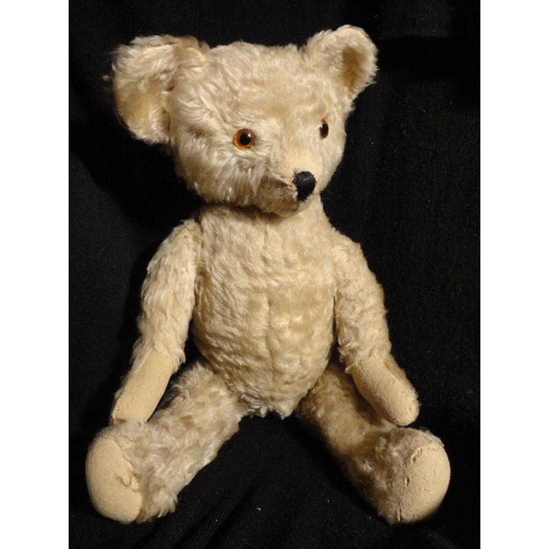 Sold (1925-30) Vivian.The Kissable Muzzle.