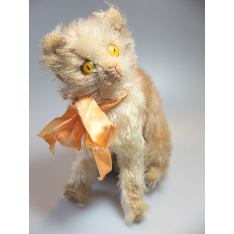 z(1920) Bing cat. Angela