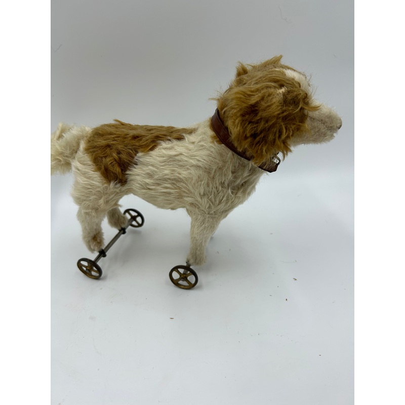 (1912) Bing. St Bernard dog on wheels For Sale 895