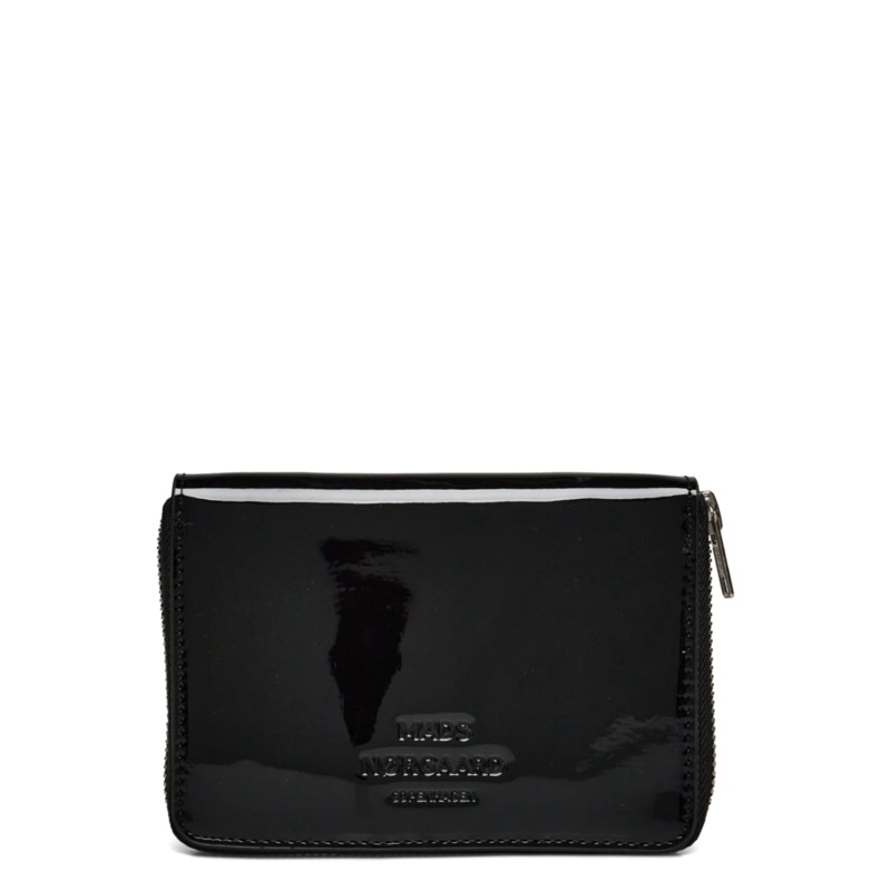 Wallet – Mads Nrgaard