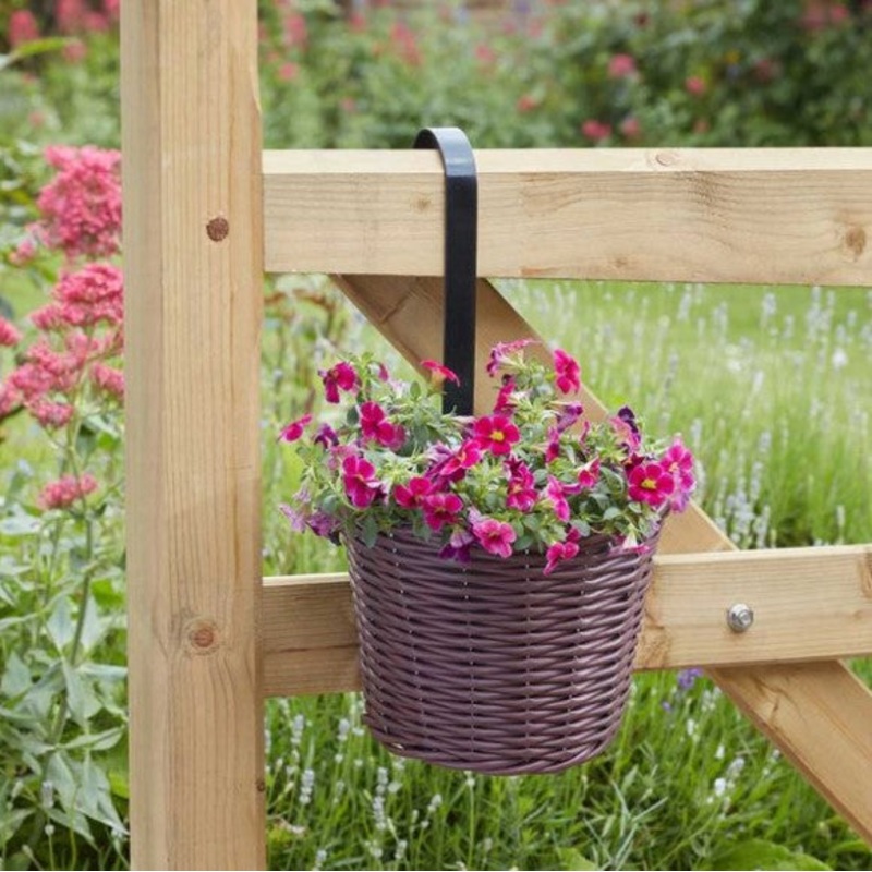 8 Faux Rattan Hanging Pot – Chestnut
