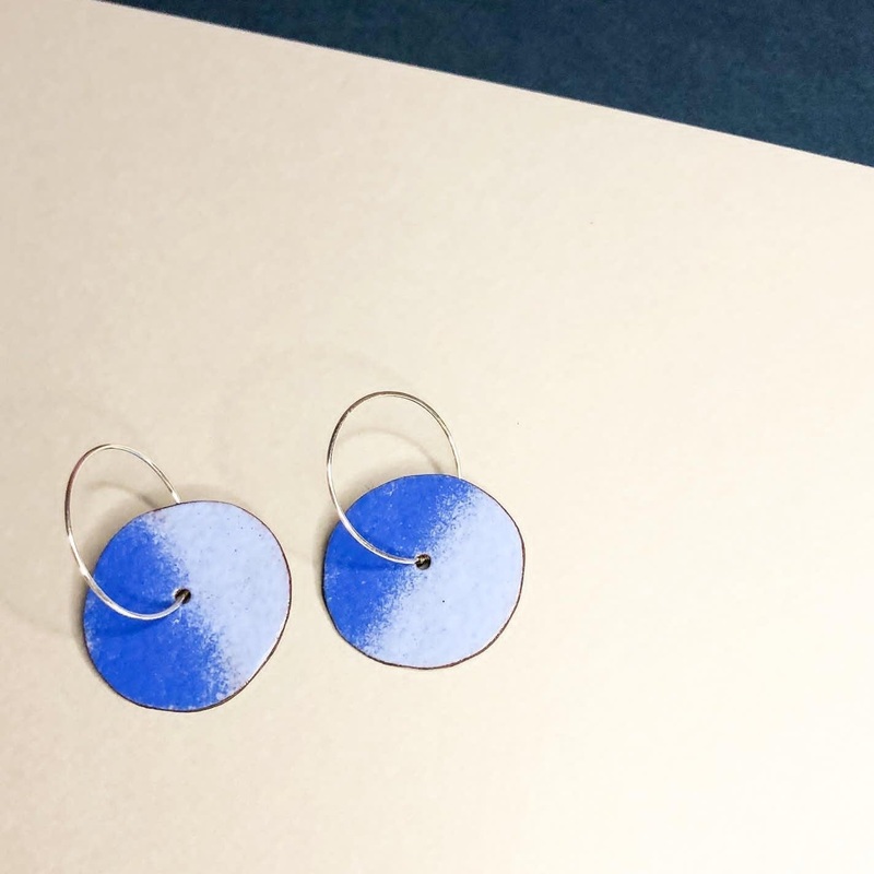 ENAMEL HOOP – BLUE OMBRE