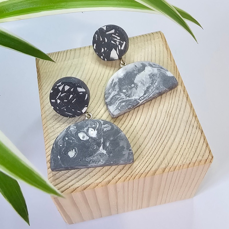 TERRAZZO DROP ARCH EARRINGS – BLACK SWIRL