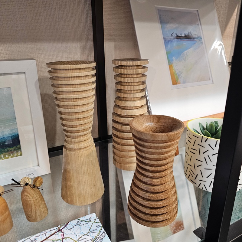 WOODEN VASES|Ribbed tall – Ash|Ribbed tall – Sapele|Ribbed tall with vile