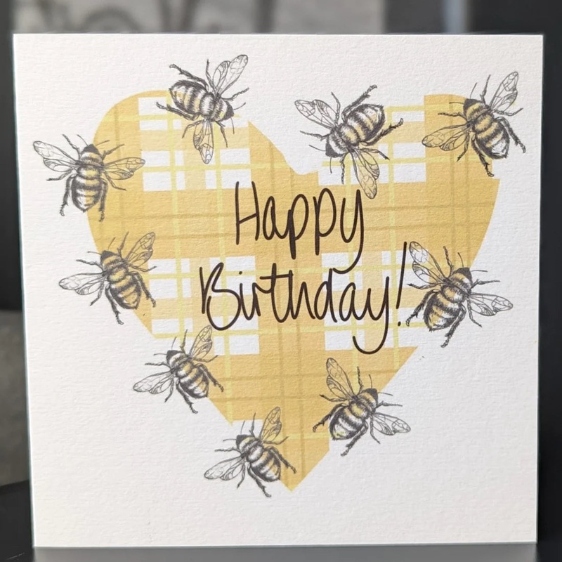 HAPPY BIRTHDAY – HEART BEE CARD