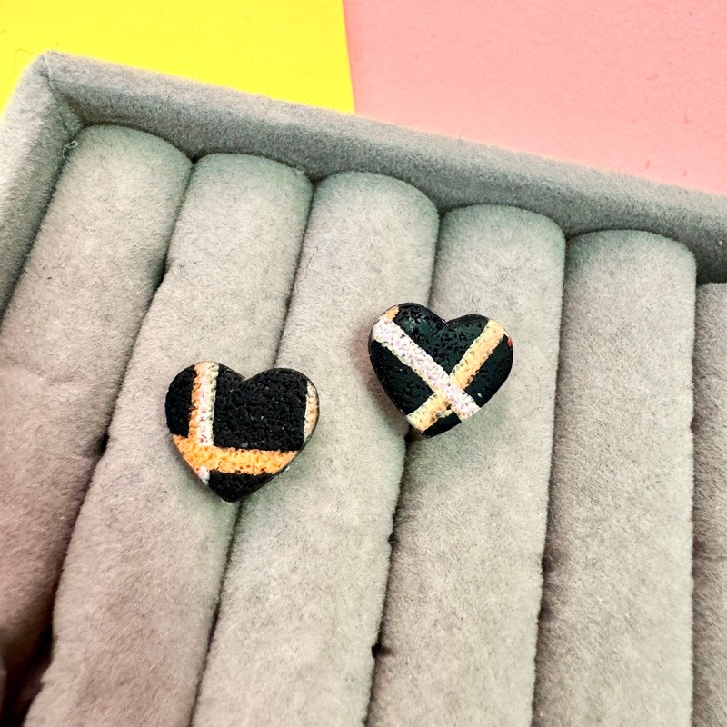SMALL HEART STUDS|Black/Orange|Purple/Orange