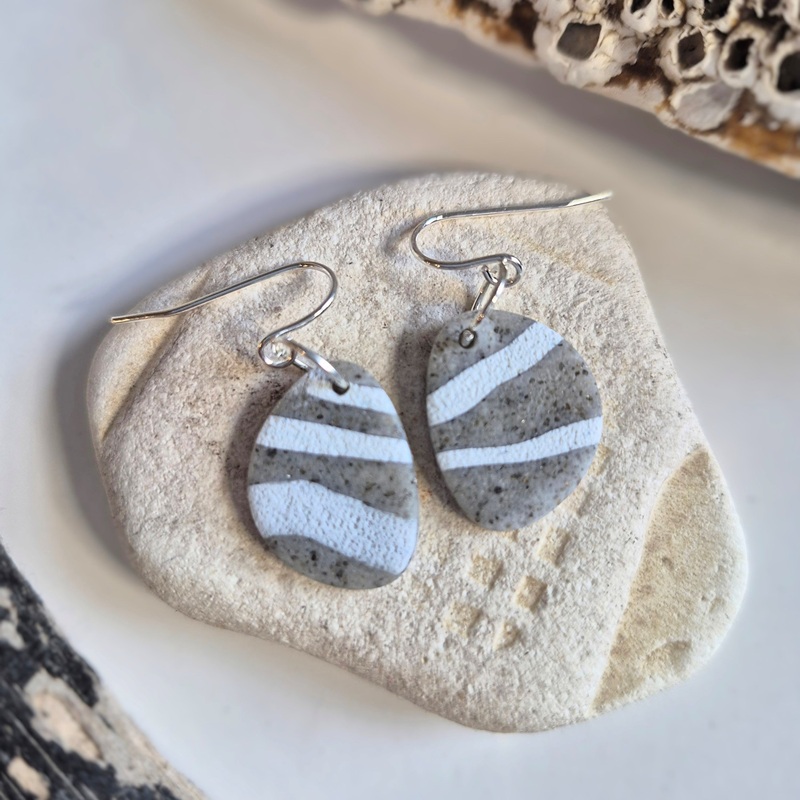 HOOK EARRINGS|1 – Textured Pebble|2 – Striped Pebble – Grey/White|3 – Striped Pebble – Blues|4 – Pebble – Aqua/Gold|5 – Pebble – Cream/Gold|6 – Striped Pebble – Aqua/White|7 – Aqua/Gold|8 – Light Sea Blue