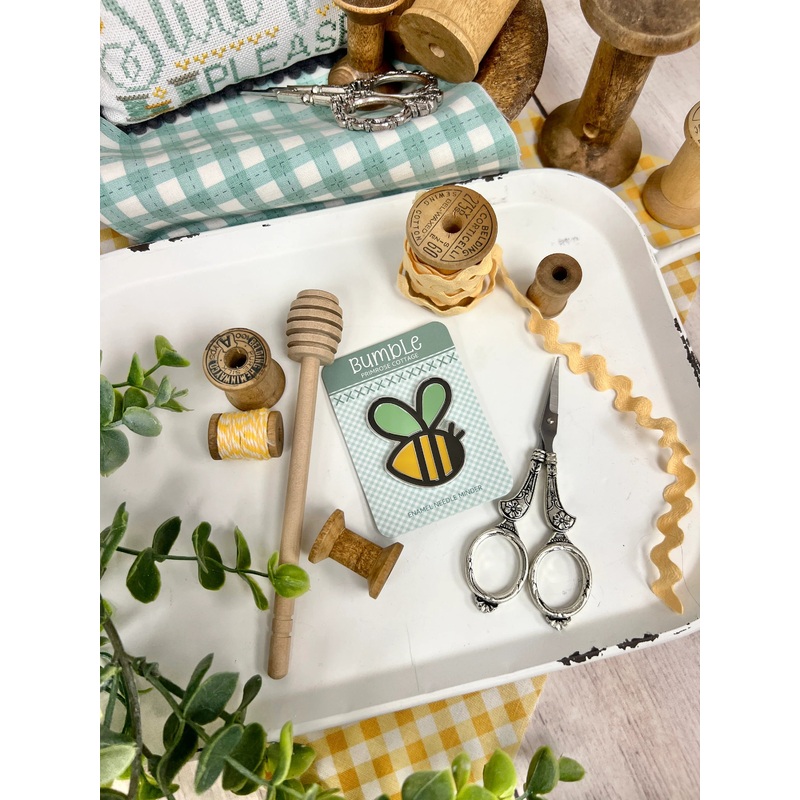 Bumble Needle Minder by Primrose Cottage PCM-007
