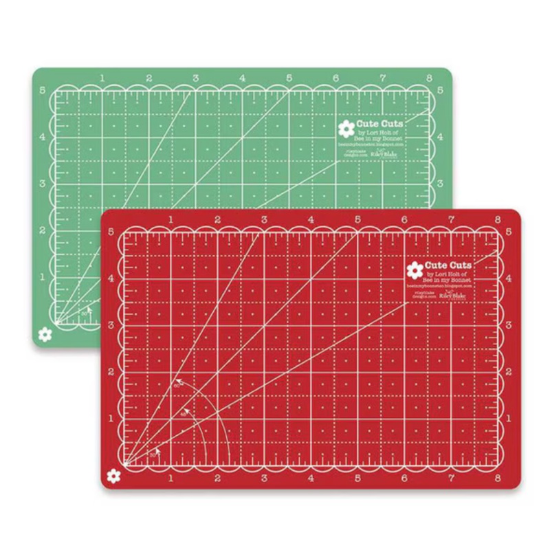 Lori Holt Cute Cuts Cutting Mat 5 x 8 – Red & Green