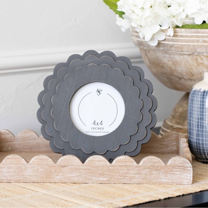 Round Scallop Frame Grey | Scalloped Collection | 8x8x1 photo frame (4×4) | 12065