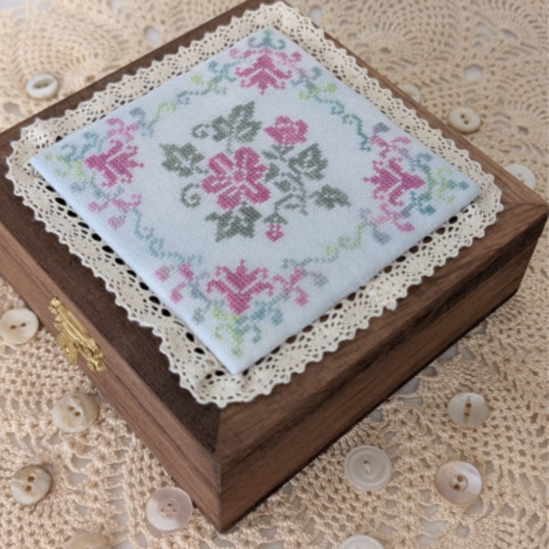 Eleanor’s Bouquet Cross Stitch by The Mindful Needle – Paper Pattern