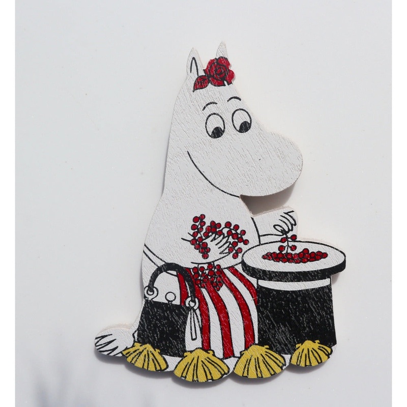 Wooden Brooch Moominmamma And Berries