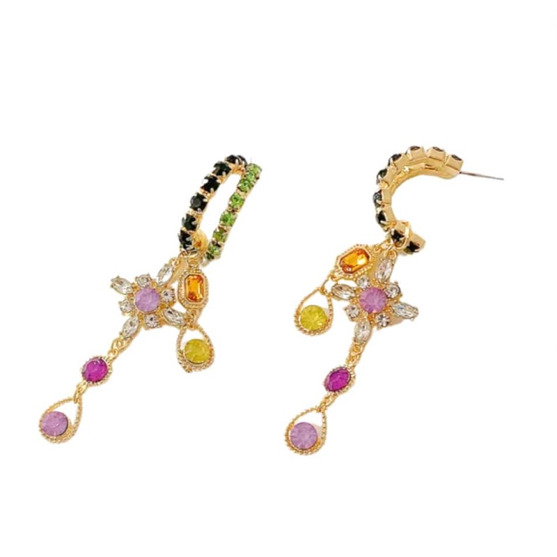 Loop Rhinestones Earrings Betty